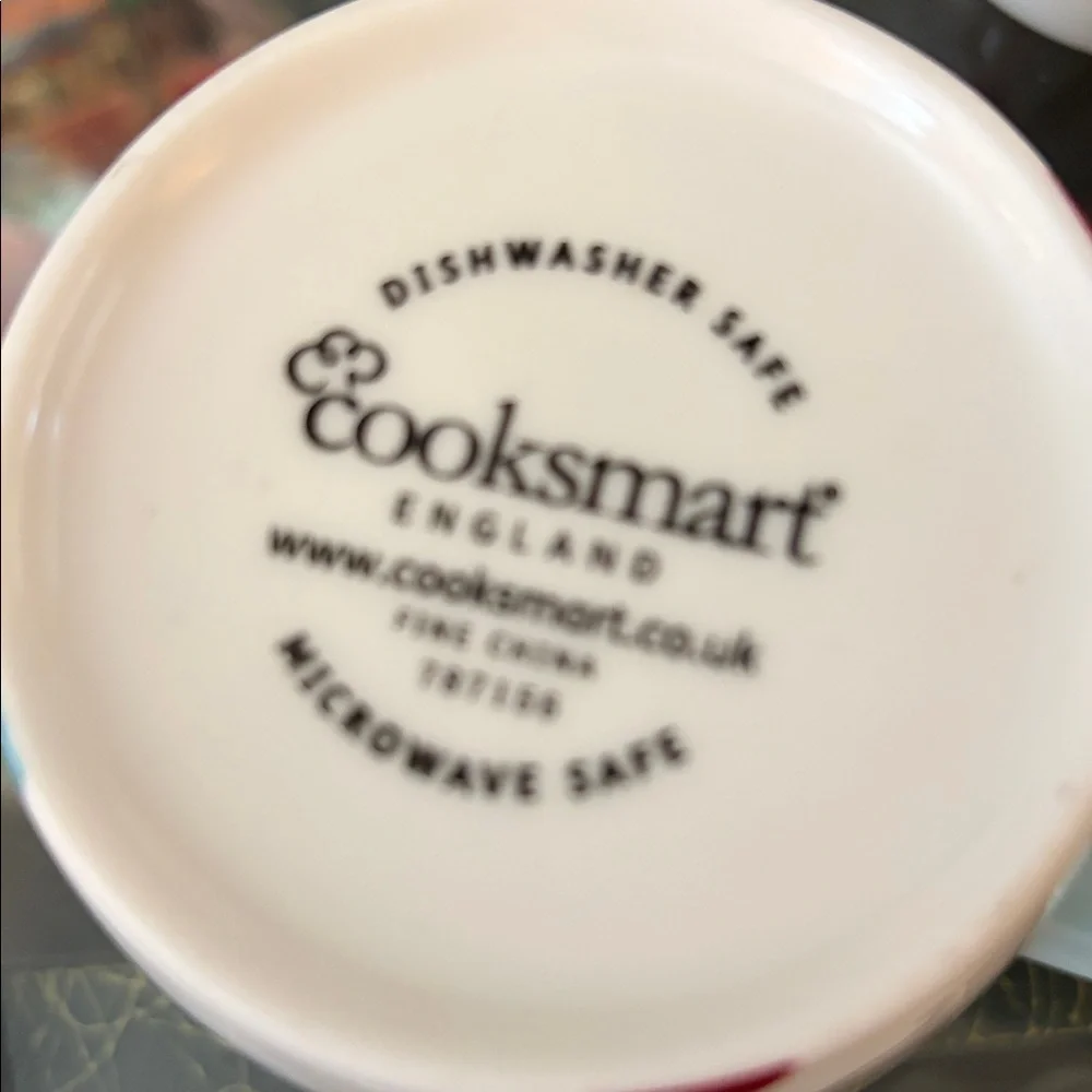 Cooksmart British ceramic barrel mug trio 0.5 pint. Spotty Dotty Hard to find!